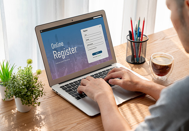 運営事務局／参加・演題登録システム／招聘・渡航手配